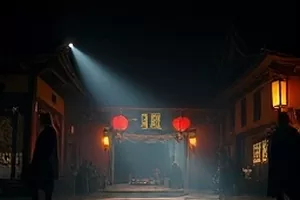 《雨落十一点》横版封面：路灯下的雨丝与积水倒影